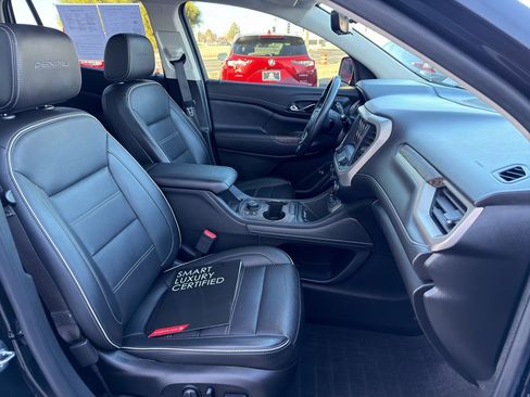 Used 2021 GMC Acadia Denali w/ Denali Technology Package image 17