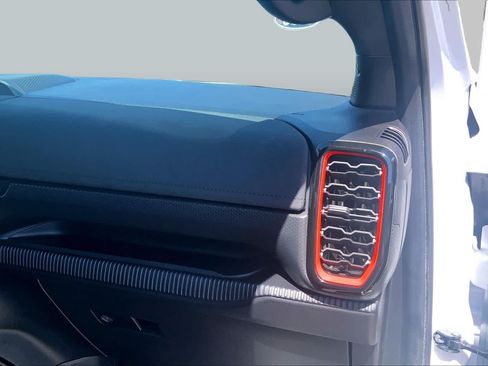 Certified 2025 Ford Ranger Raptor AWD/4WD image 19