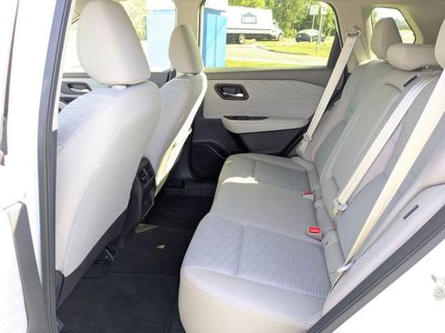 Used 2023 Nissan Rogue SV image 30