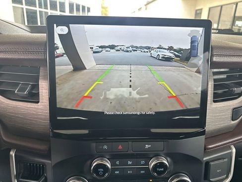 Used 2023 Ford Expedition Limited image 26