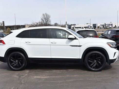 Certified 2023 Volkswagen Atlas Cross Sport SE w/ Black Wheel Package image 5