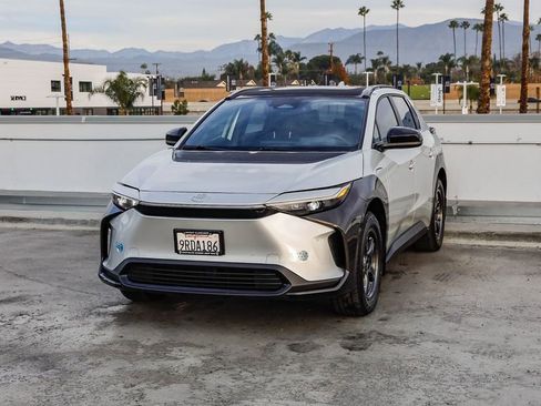 Used 2024 Toyota bZ4X XLE image 4