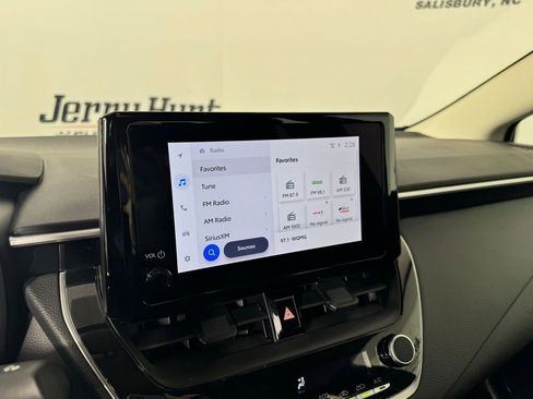 Used 2025 Toyota Corolla LE image 15