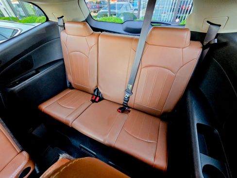 Used 2015 Chevrolet Traverse LTZ image 17