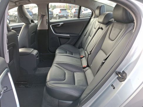 Used 2013 Volvo S60 T5 image 10