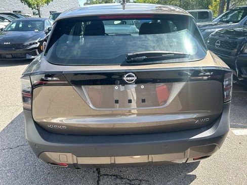 Certified 2025 Nissan Kicks S AWD/4WD image 8