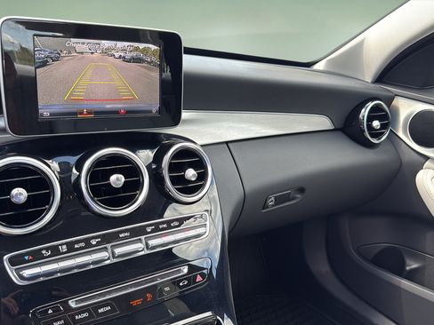Used 2018 Mercedes-Benz C 300 4MATIC Sedan image 30