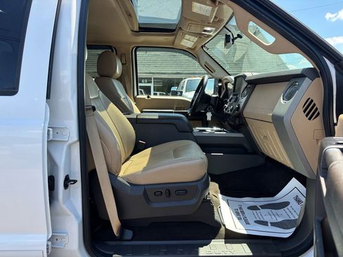 Used 2016 Ford F250 Lariat w/ Lariat Ultimate Package AWD/4WD image 28