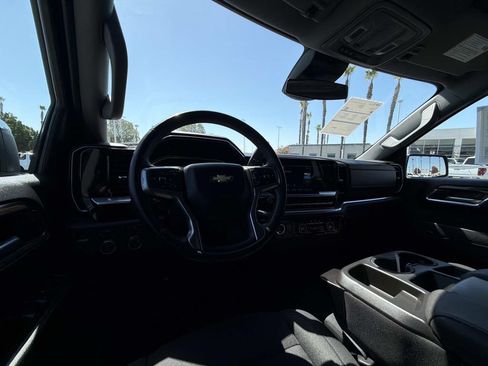 Used 2023 Chevrolet Silverado 1500 LT AWD/4WD image 16