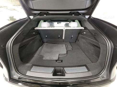 Used 2024 Cadillac Lyriq Sport image 14