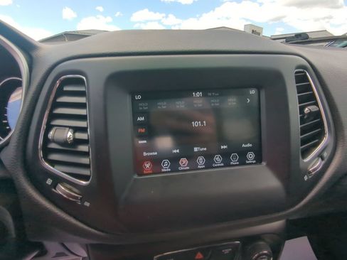 Used 2021 Jeep Compass Latitude w/ Convenience Group AWD/4WD image 17