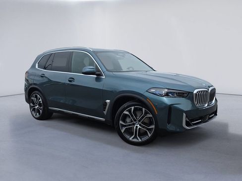 New 2026 BMW X5 xDrive50e AWD/4WD image 2
