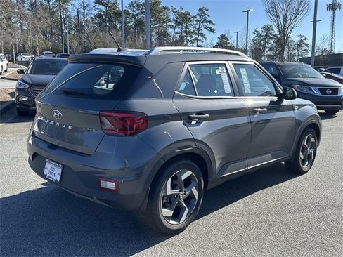 Certified 2025 Hyundai Venue SEL image 7