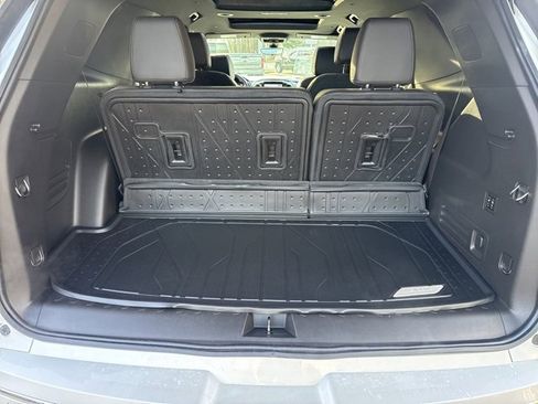 Used 2023 Chevrolet Traverse High Country w/ LPO, Floor Liner Package image 29
