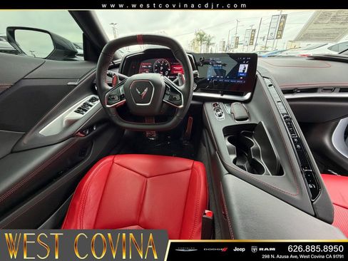 Used 2024 Chevrolet Corvette Stingray Convertible w/ Z51 Performance Package RWD image 28