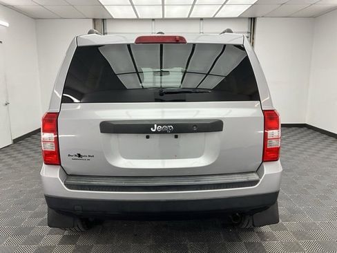 Used 2016 Jeep Patriot Sport image 21