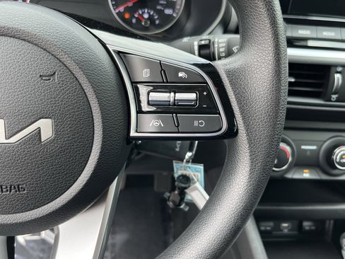 Used 2023 Kia Forte LXS w/ LXS Technology Package FWD image 18