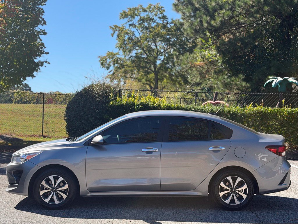Used 2023 Kia Rio S w/ Technology Package FWD image 2