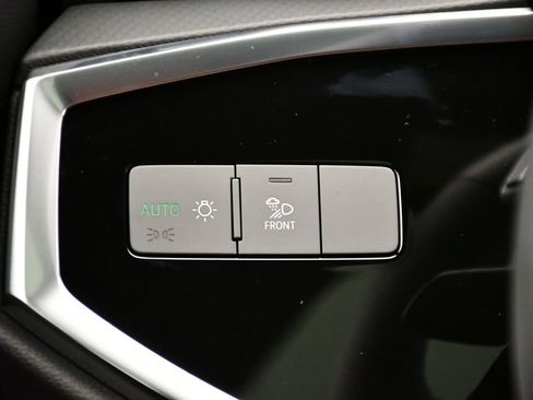 Used 2025 Audi Q3 2.0T Premium w/ Convenience Package image 22