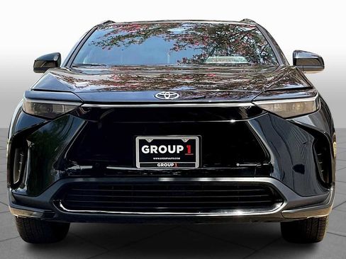 Used 2023 Toyota bZ4X XLE image 3