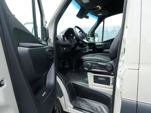 New 2026 Mercedes-Benz Sprinter 2500 image 19