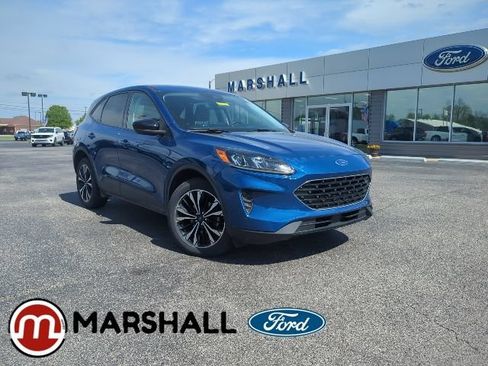 Used 2022 Ford Escape SE w/ SE Sport Appearance Package AWD/4WD image 1
