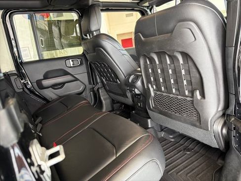 Used 2019 Jeep Wrangler Unlimited Rubicon AWD/4WD image 12