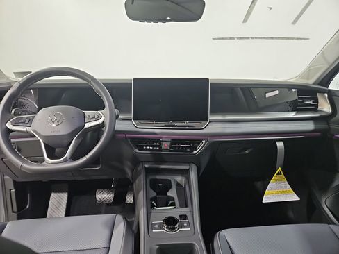 New 2026 Volkswagen Tiguan SE AWD/4WD image 17