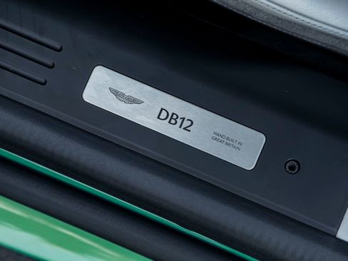 Used 2024 Aston Martin DB12 Convertible image 29