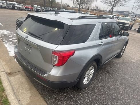 Used 2023 Ford Explorer XLT w/ Equipment Group 202A image 13