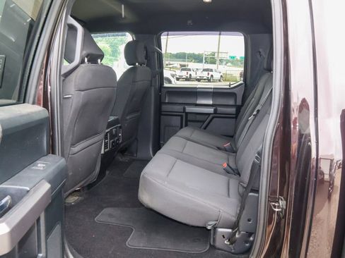 Used 2019 Ford F150 XLT w/ Equipment Group 302A Luxury AWD/4WD image 12