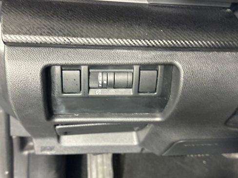 Used 2024 Subaru Crosstrek 2.0i Premium image 19