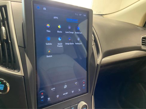 Used 2024 Ford Edge SEL w/ Convenience Package image 29