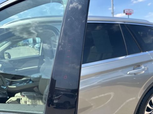 Used 2023 Lincoln Aviator Reserve w/ Equipment Group 201A AWD/4WD image 11