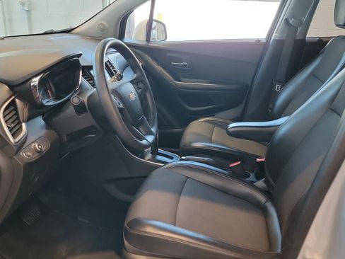 Used 2021 Chevrolet Trax LT image 11