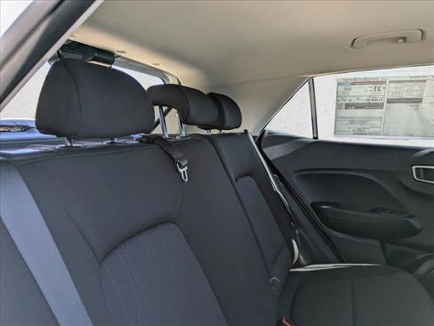 New 2026 Hyundai Venue SE image 21