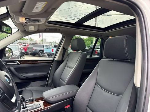 Used 2017 BMW X3 xDrive28i AWD/4WD image 17