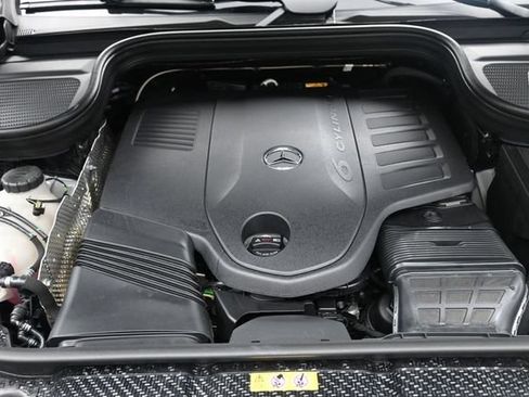 Certified 2026 Mercedes-Benz GLS 450 4MATIC image 32