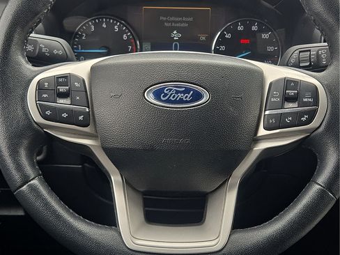 Used 2024 Ford Explorer XLT w/ Equipment Group 202A RWD image 10