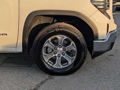 Used 2025 GMC Sierra 1500 SLT image 11