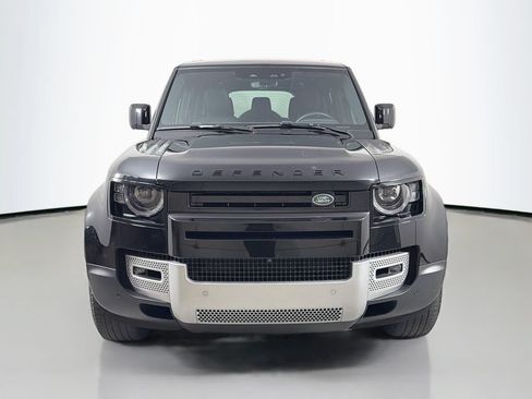 Used 2023 Land Rover Defender 130 SE AWD/4WD image 2