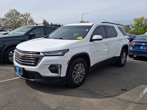 Used 2022 Chevrolet Traverse LT w/ LPO, Floor Liner Package AWD/4WD image 3