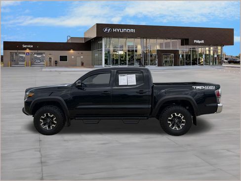 Used 2021 Toyota Tacoma TRD Off-Road AWD/4WD image 2