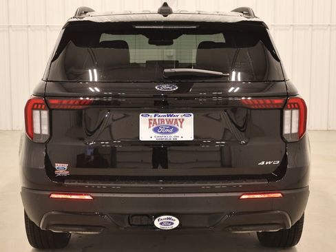 New 2026 Ford Explorer ST-Line w/ ST-Line Street Pack AWD/4WD image 7