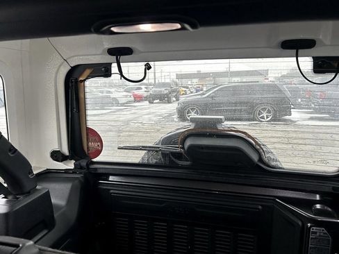 Used 2022 Jeep Wrangler Unlimited Sport image 7