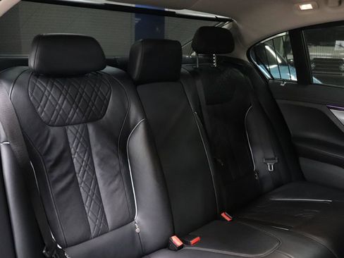 Used 2020 BMW 740i image 20