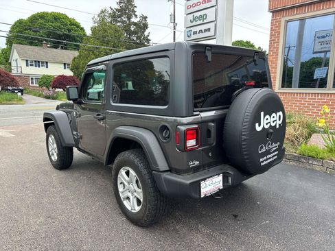Used 2020 Jeep Wrangler Sport AWD/4WD image 4