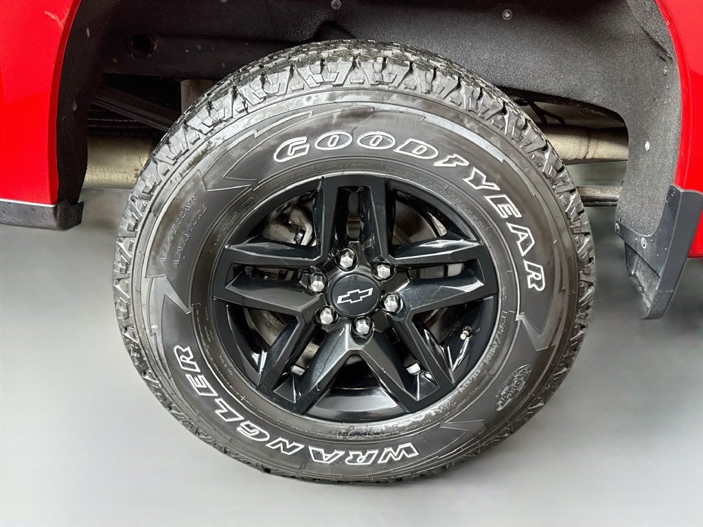 Used 2022 Chevrolet Silverado 1500 Custom Trail Boss w/ Safety Confidence Package AWD/4WD image 30