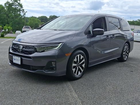 Used 2025 Honda Odyssey EX-L image 3