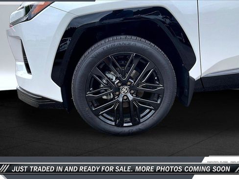 Used 2026 Toyota RAV4 XSE w/ Panoramic Sun Roof Package AWD/4WD image 7